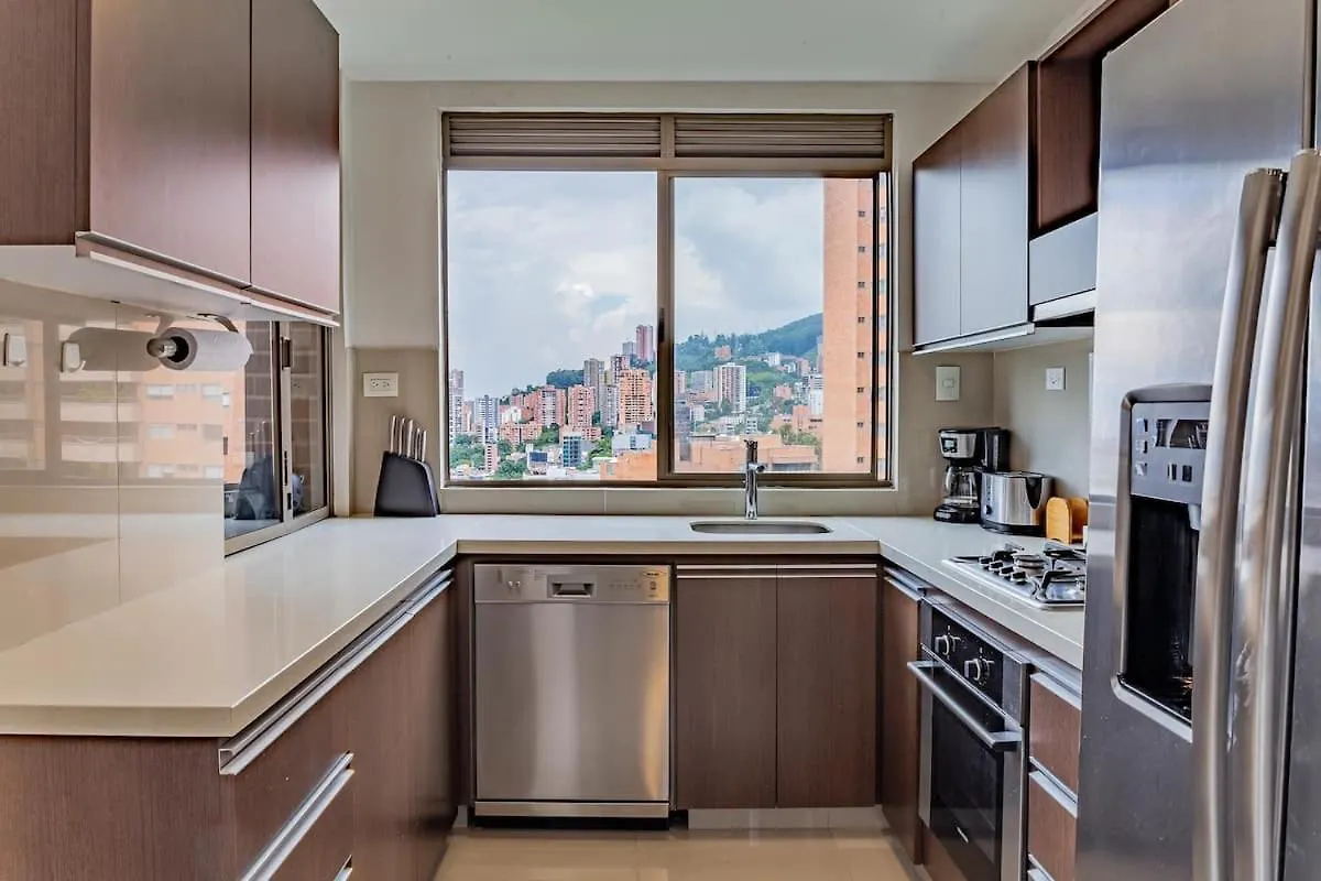 Апартаменты Dos Maderos Poblado Medellin 1 Month Minimum Stay